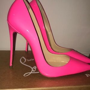 Hot pink heels never been worn